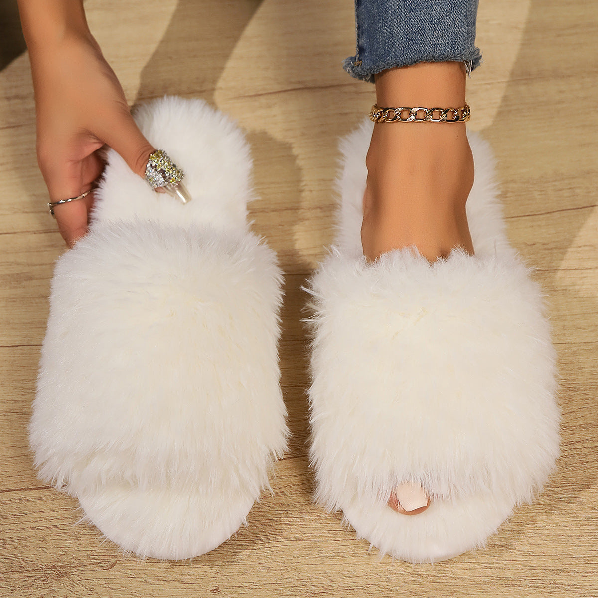 Chaussons ouverts en peluche douce et moelleuse