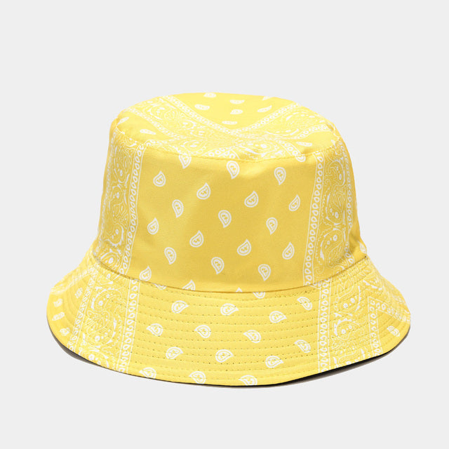 Chapeaux bobs à imprimé bandana en plusieurs couleurs