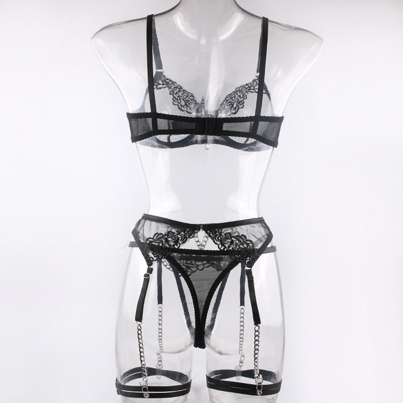 Embroidered Sexy Underwear Set With Metal Chain