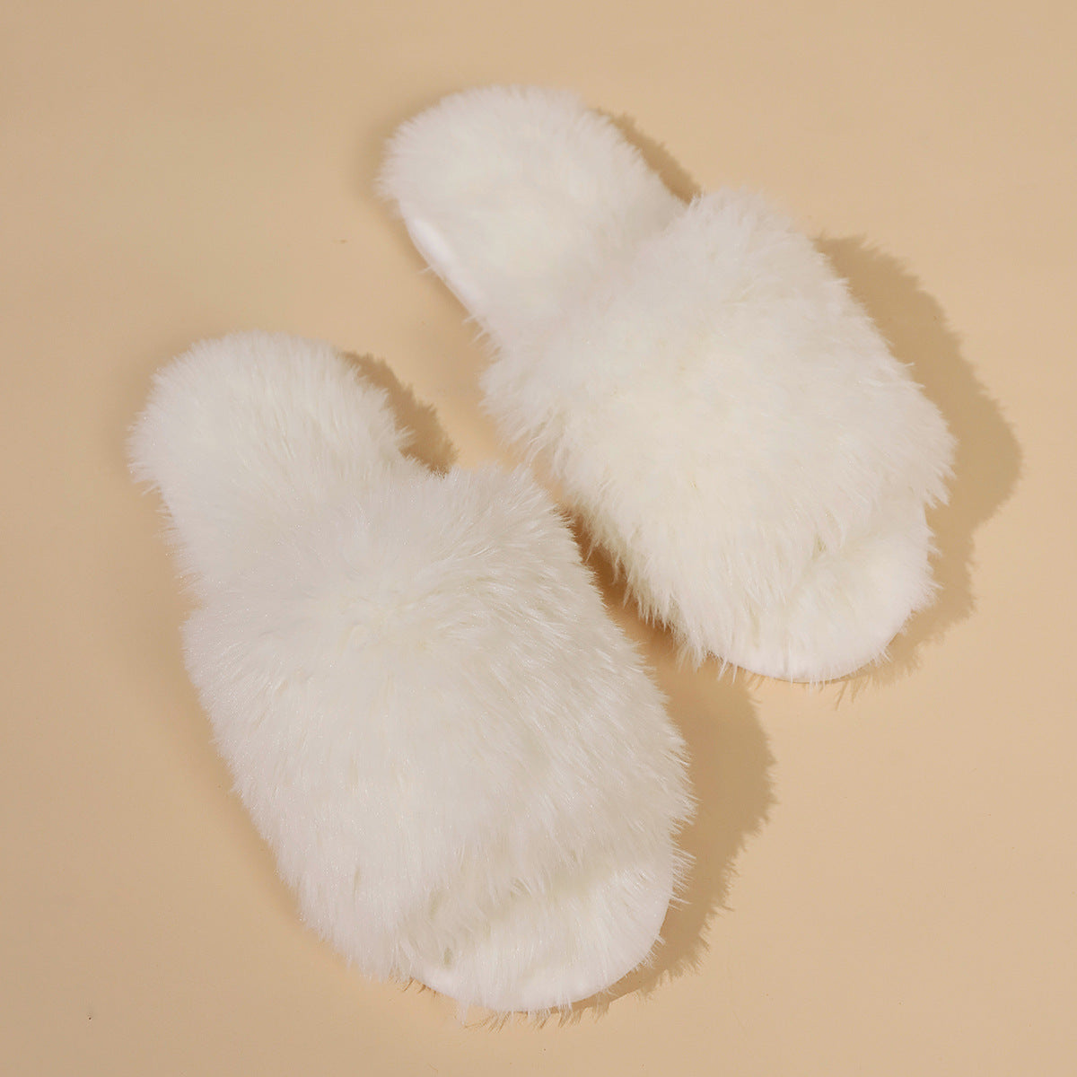 Chaussons ouverts en peluche douce et moelleuse